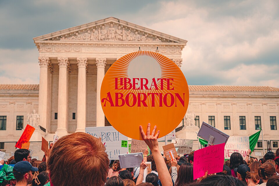 File:2022.06.24 Roe v Wade Overturned - SCOTUS, Washington, DC USA 175 143222 (52170668098).jpg